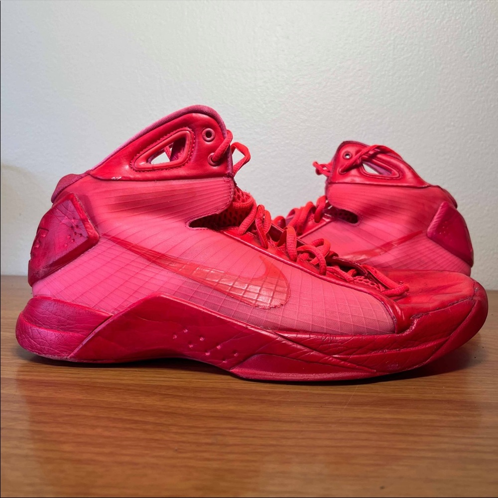 Nike Hyperdunk Triple Solar Red